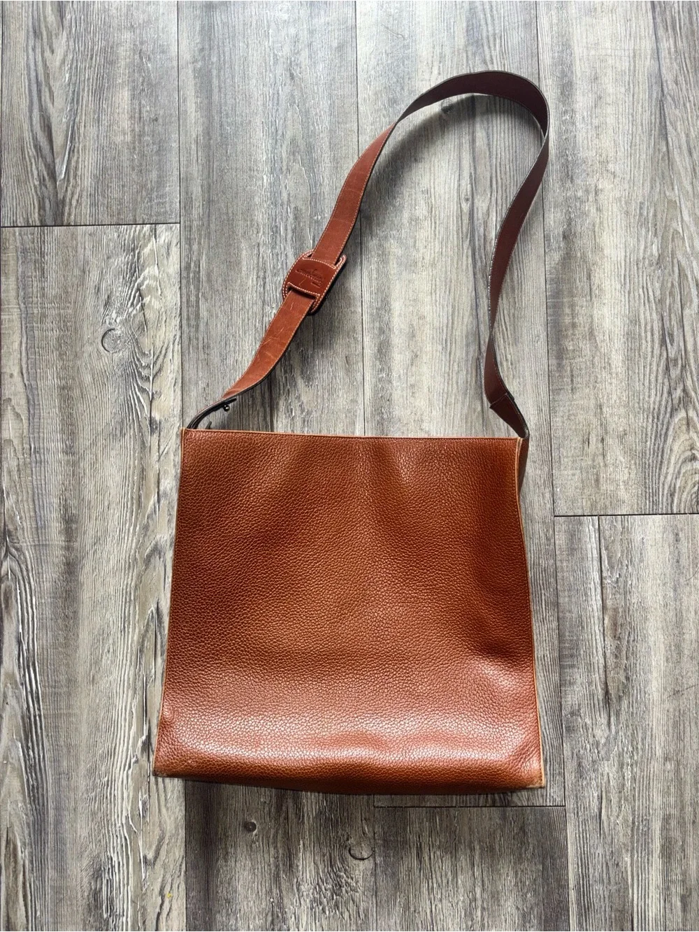 Ferragamo Brown Leather Bag - Classic Everyday Carry